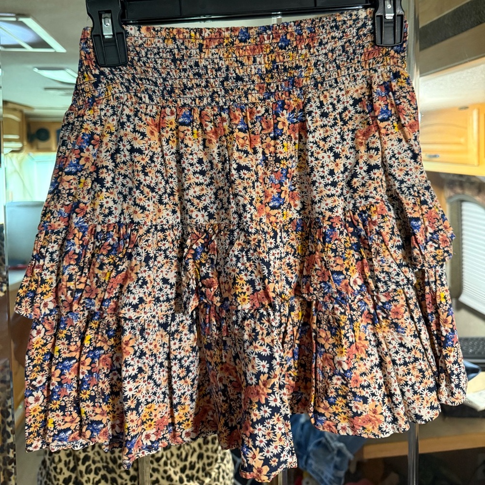 Floral Print Women's Skirt Size Medium